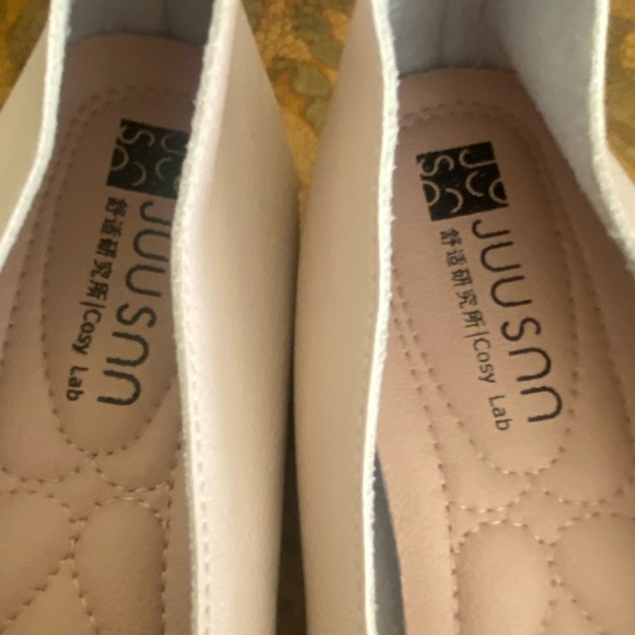 JUUSNN Cosy Lab beige flats in like new condition - Picture 4 of 7